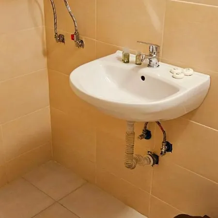 Helena Ξενοδοχείο με διαμερίσματα *