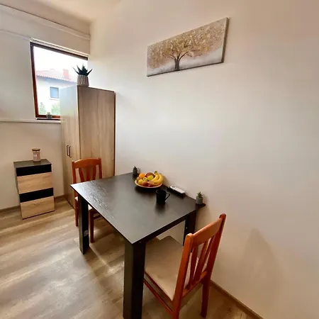 Ξενοδοχείο με διαμερίσματα Helena